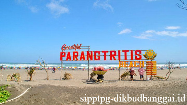 Pantai Parangtritis: Wisata Pantai Mistis dan Eksotis di Jogja