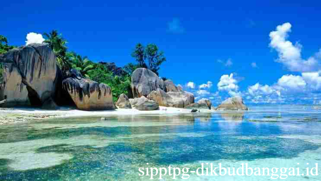 Pantai Tanjung Kelayang: Pesona Bahari Belitung